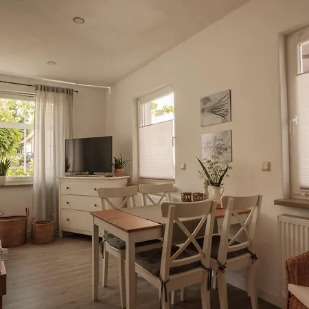 Ferien-und Montagewohnung Cramer Apartment *